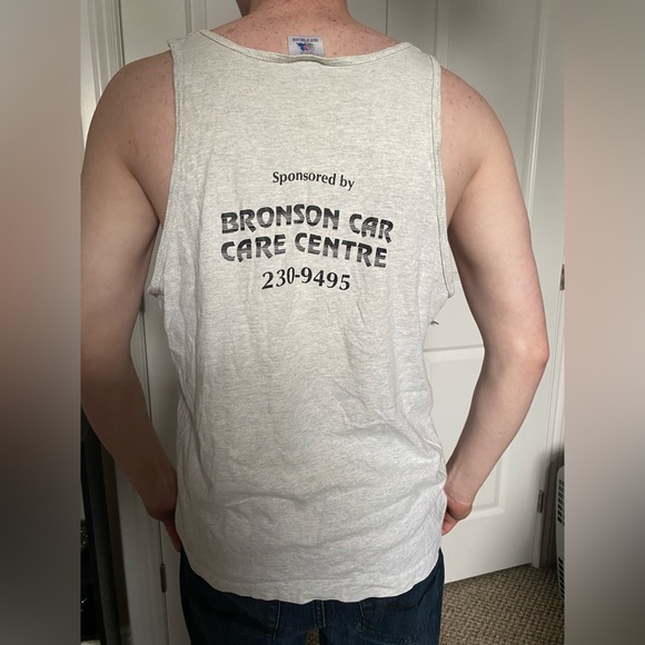 White muscle t with wolf print - Picture 1 of 2